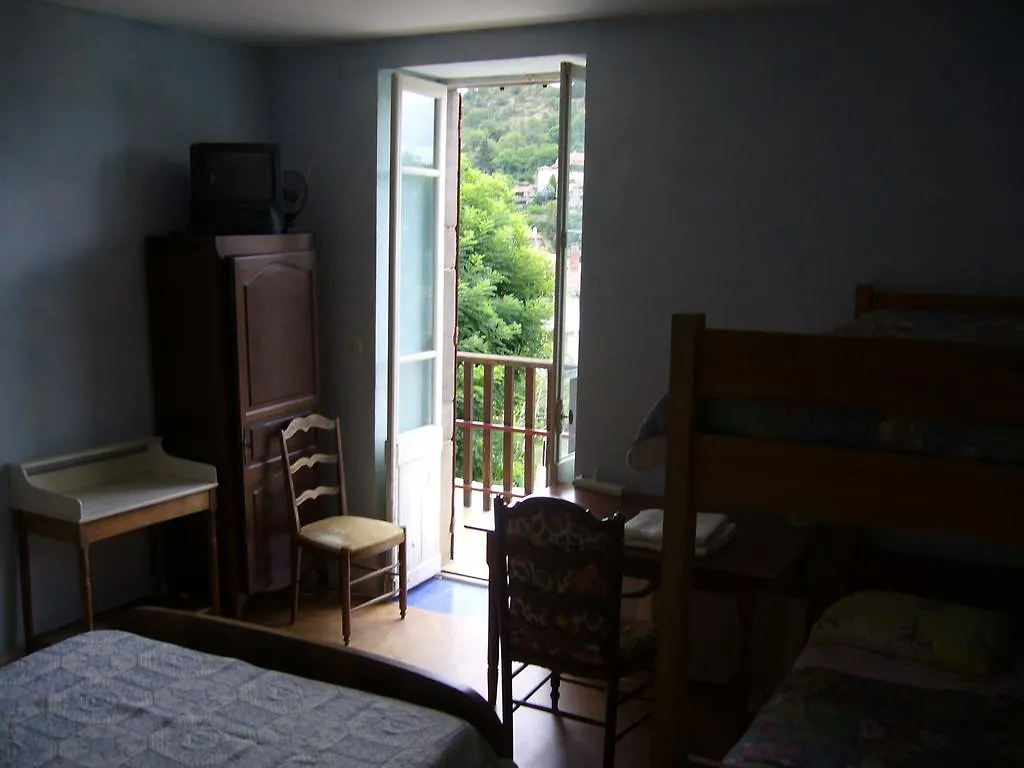 Hotel Saint Verny Villeneuve-d'Allier 0*,  France